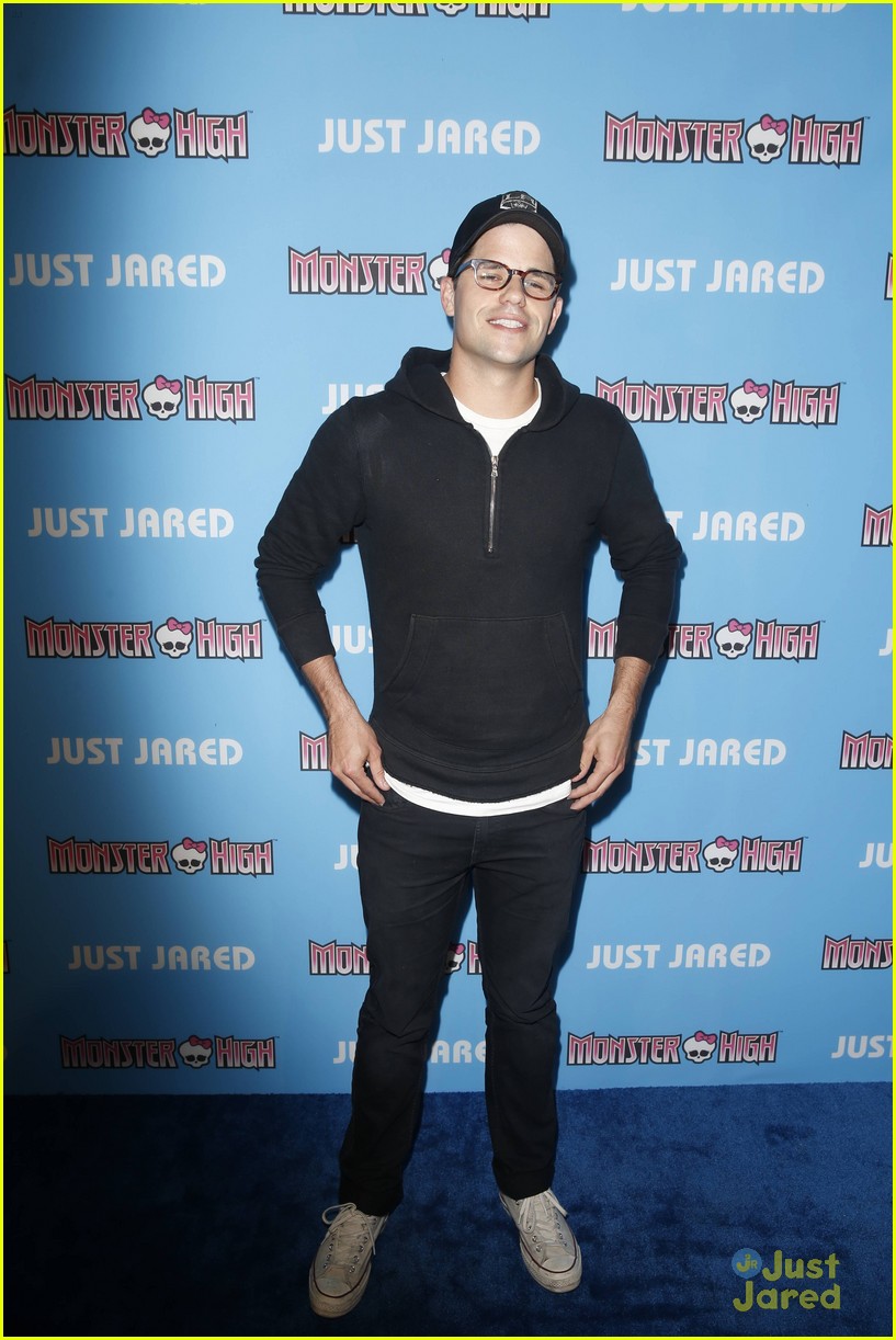 Mark Salling Stages 'Glee' Reunion with Max Adler at JJ's Throwback Thursday Party!
