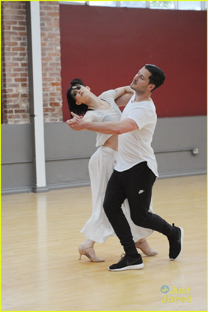 Rumer Willis To Foxtrot To Hozier's 'Take Me To Church' For DWTS Premiere