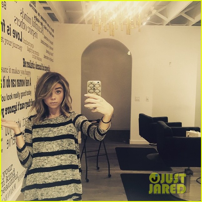 Sarah Hyland Cuts Her Hair Into a Bob - See the New Pic!