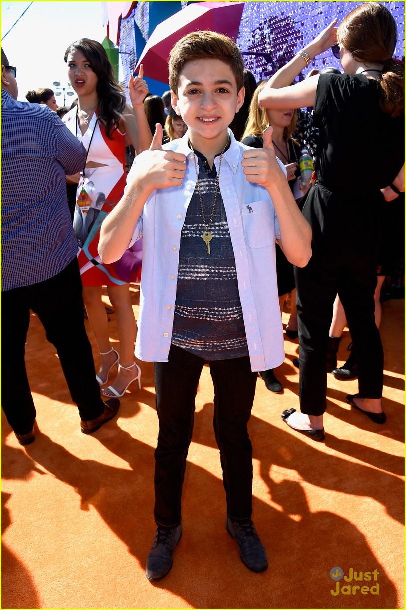 Skai Jackson & Cameron Boyce Bring 'Jessie' To Kids Choice Awards 2015