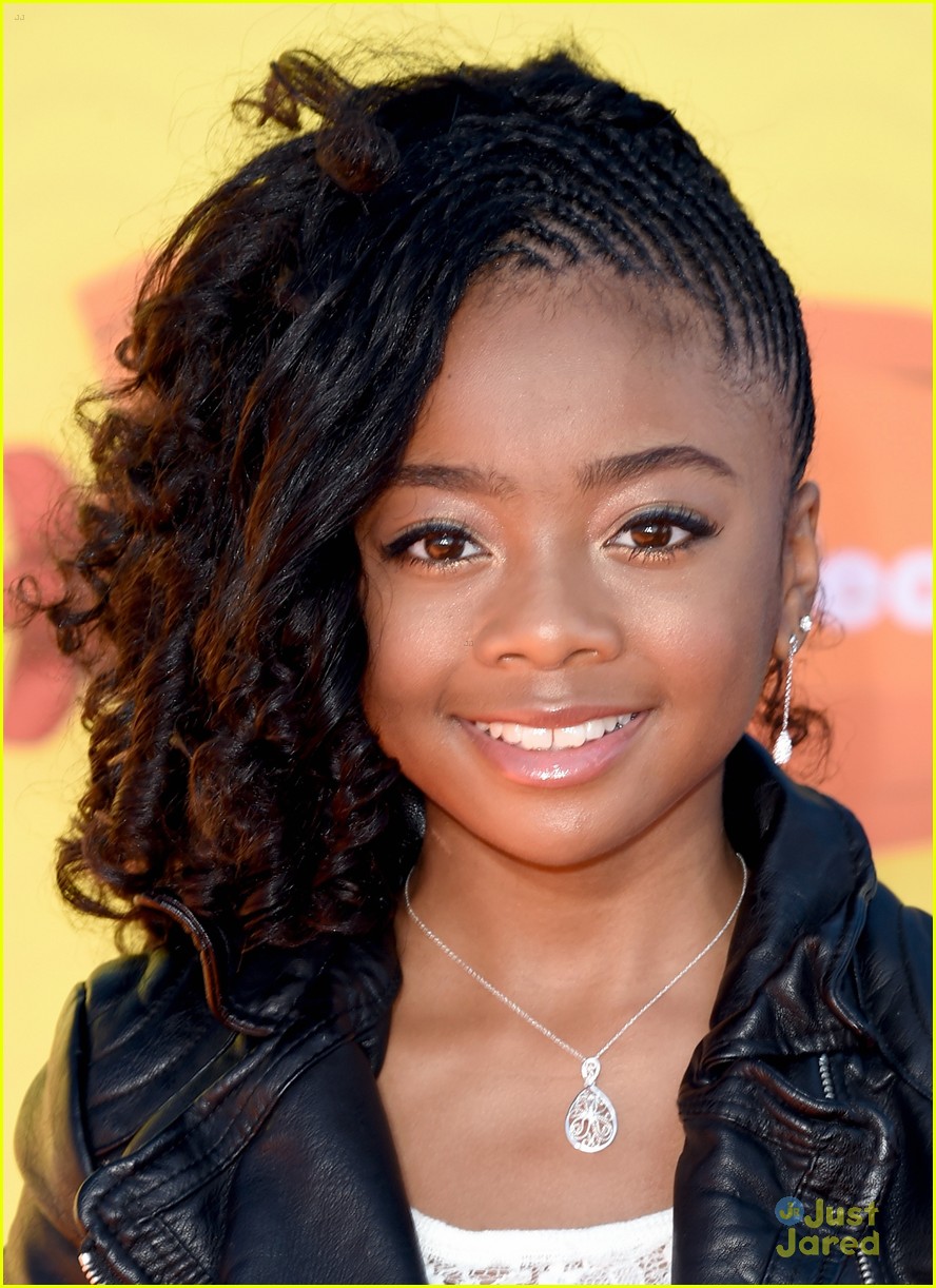 Skai Jackson & Cameron Boyce Bring 'Jessie' To Kids Choice Awards 2015