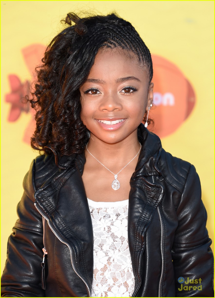 Skai Jackson & Cameron Boyce Bring 'Jessie' To Kids Choice Awards 2015