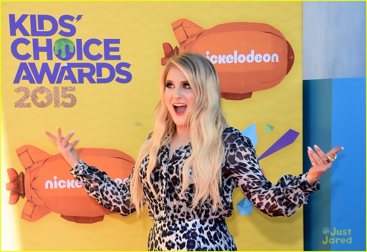 Meghan Trainor Looks Like She's Having a Blast at the Kids' Choice Awards 2015
