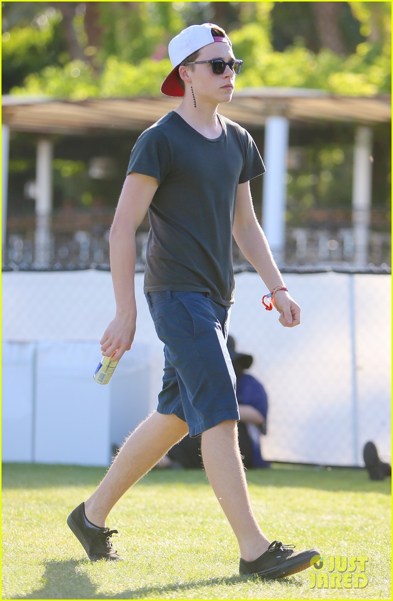 Brooklyn Beckham & More Celebs Wrap Up Coachella Weekend One!