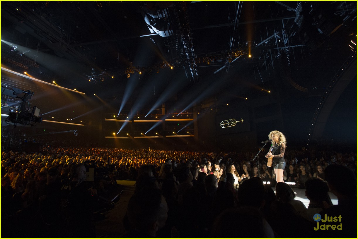 Becky G & Tori Kelly Keep The Stage Sizzling At RDMAs 2015