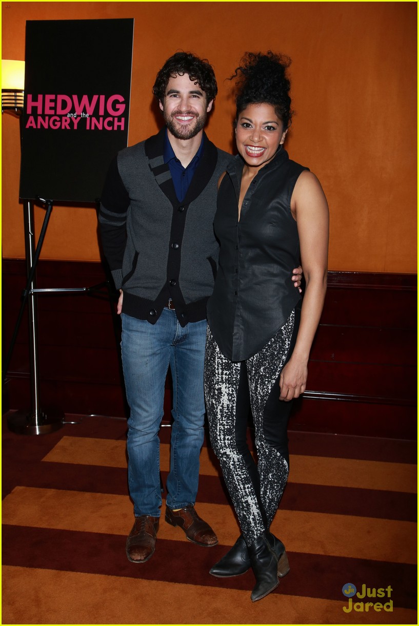 Darren Criss Gets Silly at 'Hedwig and the Angry Inch' Photo Call
