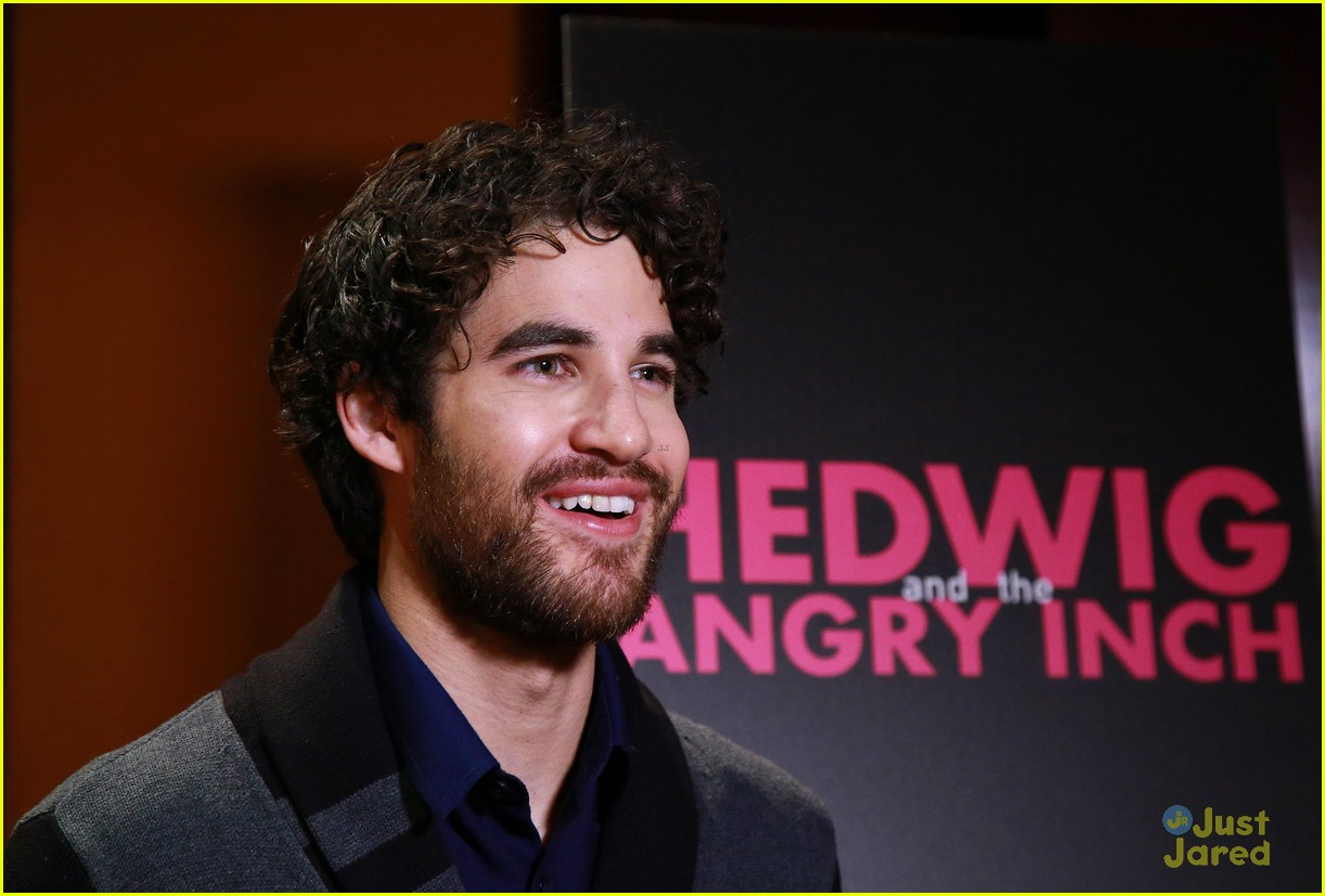 Darren Criss Gets Silly at 'Hedwig and the Angry Inch' Photo Call