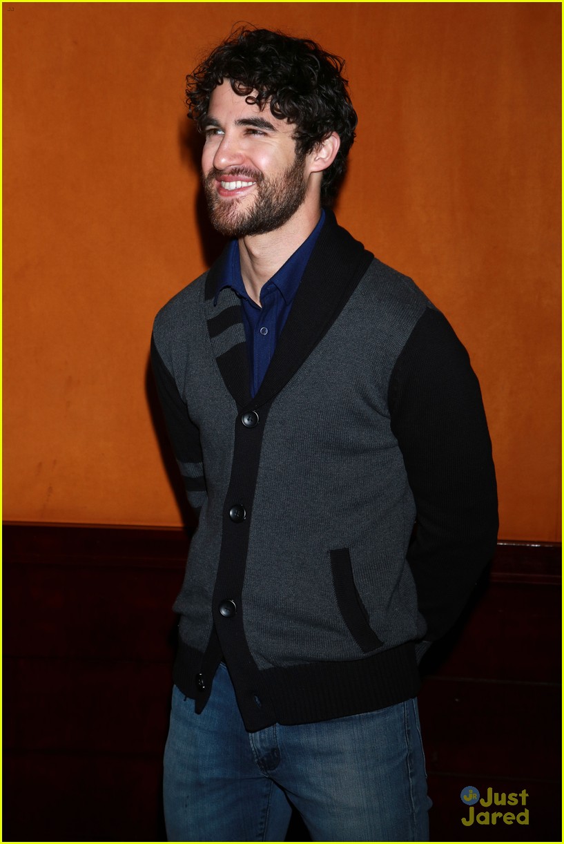 Darren Criss Gets Silly at 'Hedwig and the Angry Inch' Photo Call