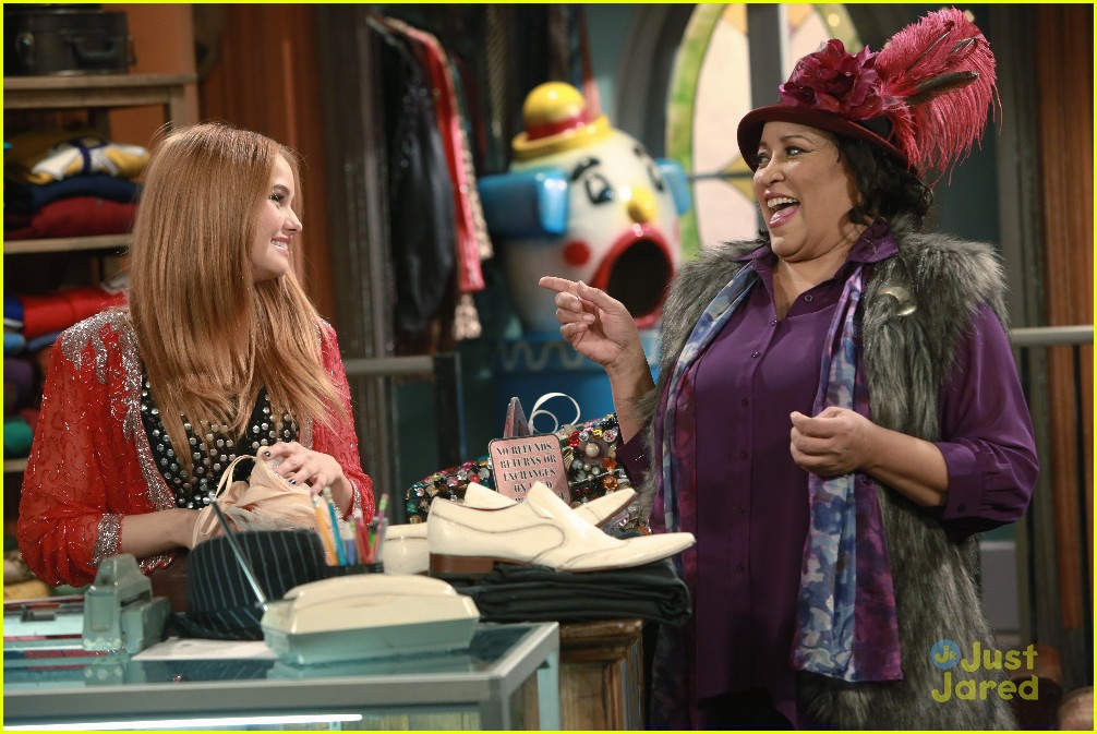 Debby Ryan Guests Stars on 'Girl Meets World' TONIGHT!