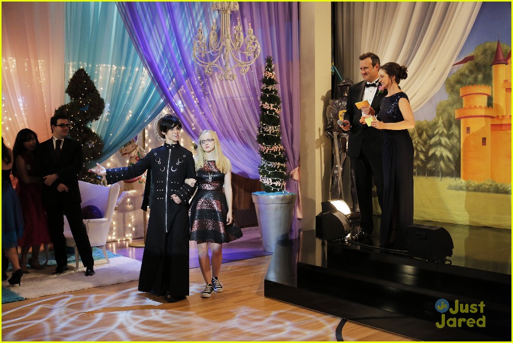 Cameron Boyce Guest Stars on 'Liv & Maddie' Tonight!