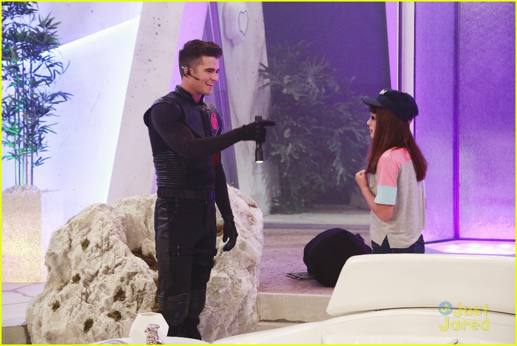 Is The Bionic Island Under Threat on 'Lab Rats'?