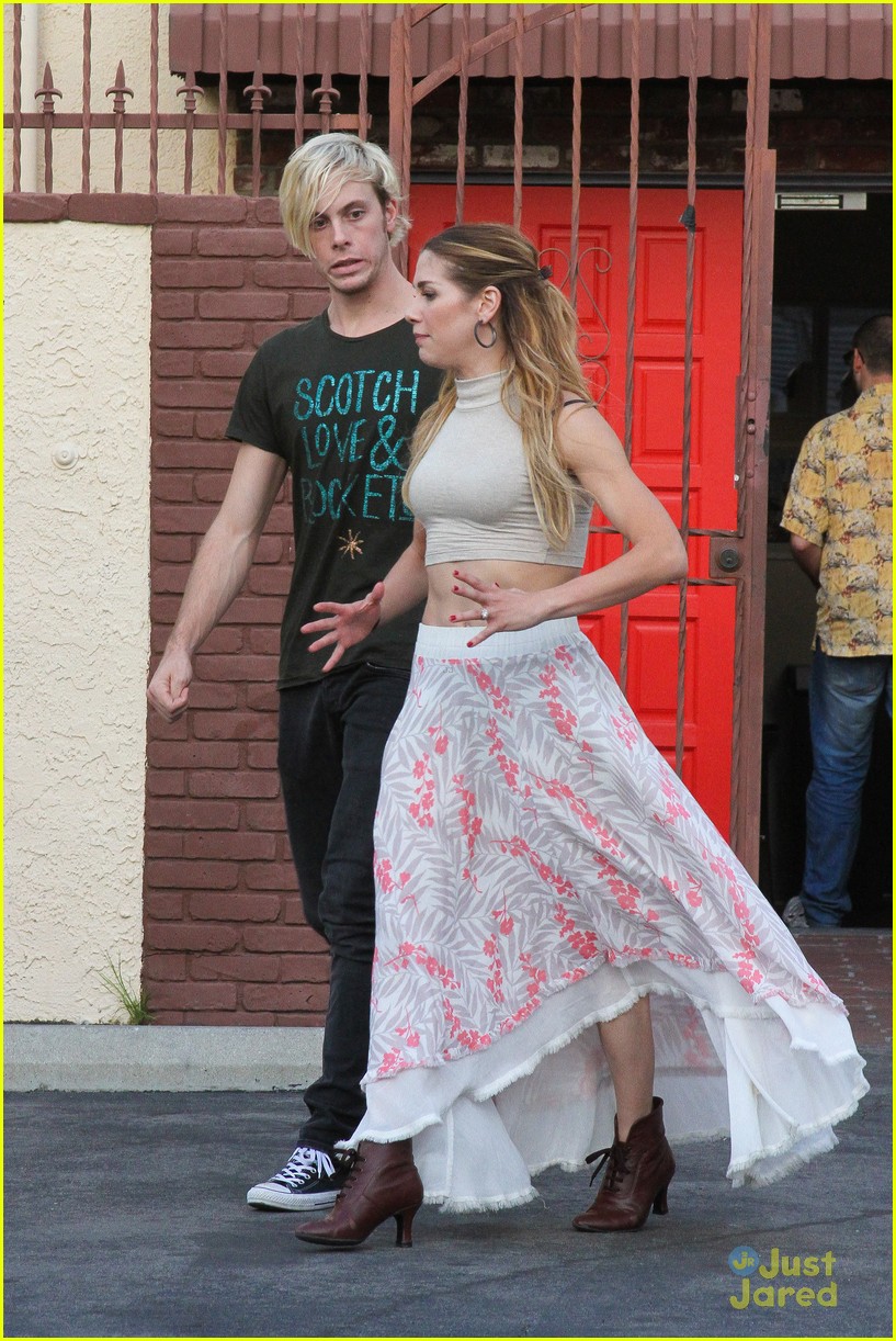 Riker Lynch Keeps Practicing His Paso Doble With Allison Holker