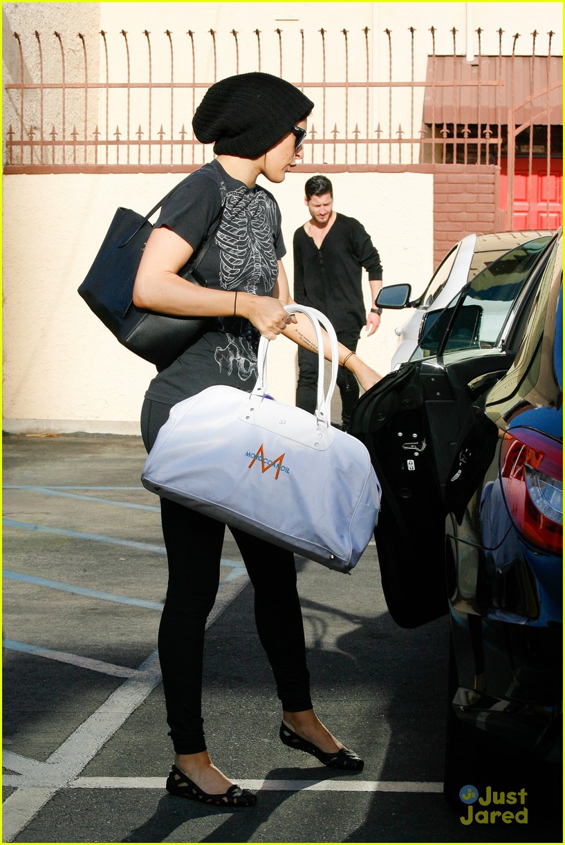 Rumer Willis Dines Out With Jenna Johnson After 'DWTS' Practice With Val Chmerkovskiy