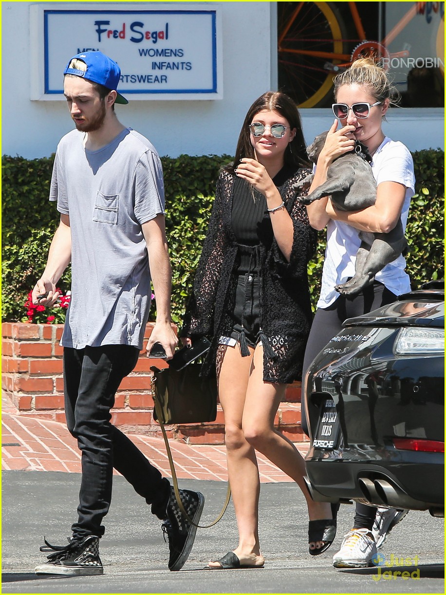 Sofia Richie Spends Friday With Friends