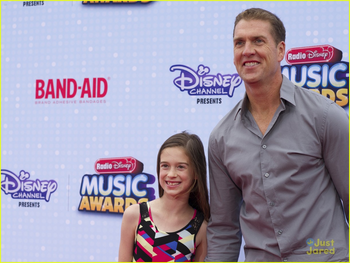 Yara Shahidi & G Hannelius Bring TV Families to RDMAs 2015