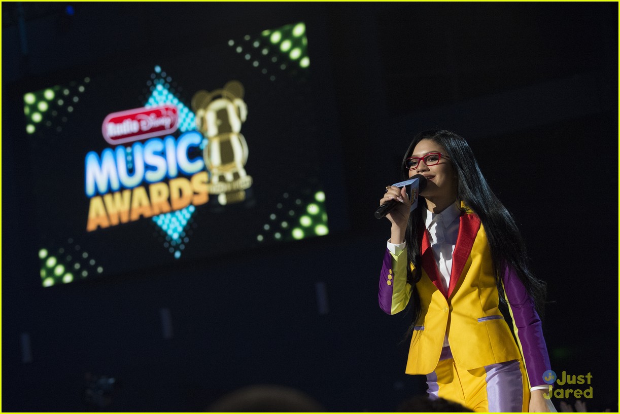 Zendaya Rocks A Ton of Looks For Hosting Duties at RDMAs 2015 - See Them Here!