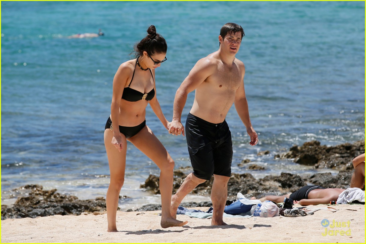 Chloe Bridges Shows PDA with Boyfriend Adam DeVine in Hawaii!