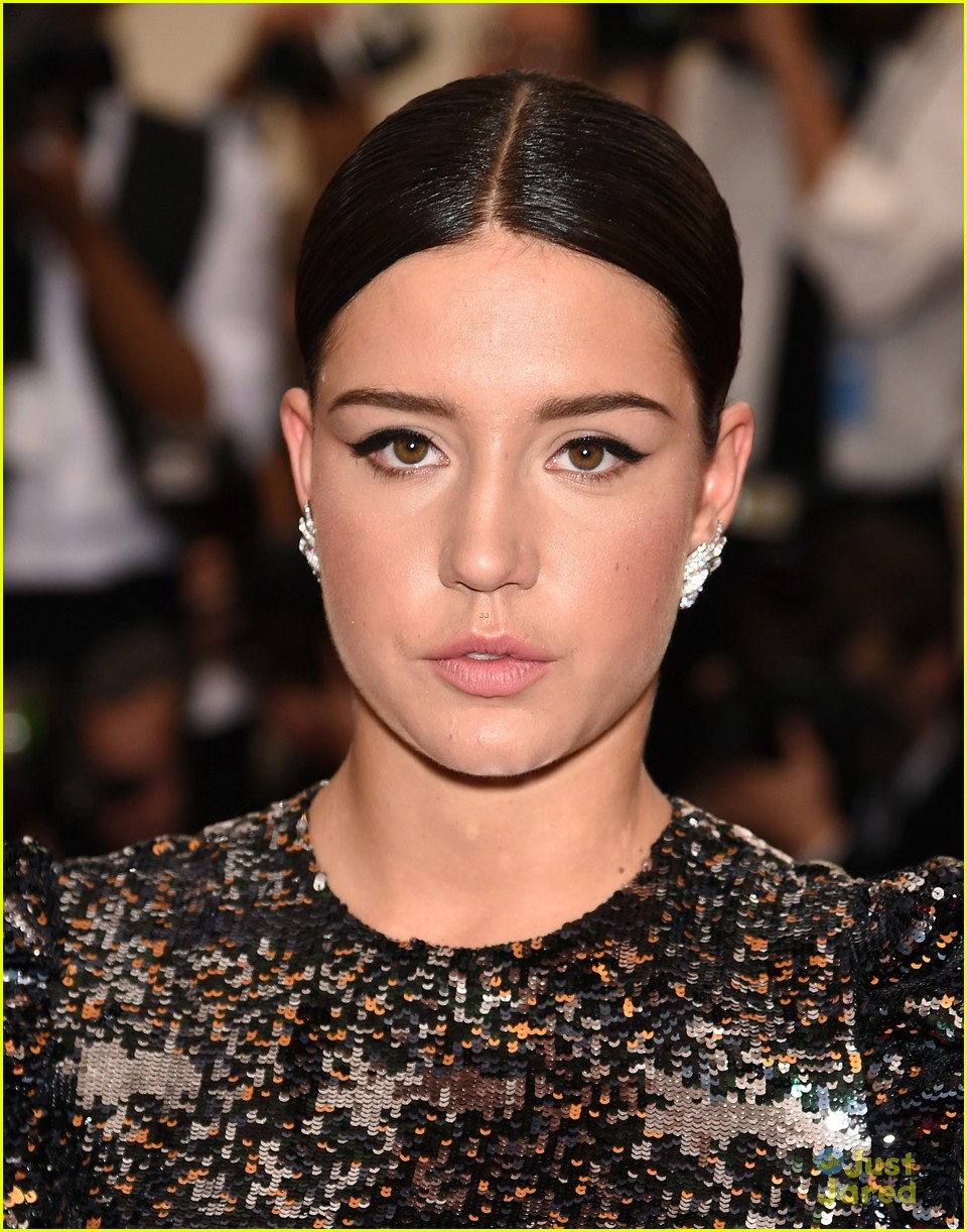 Adele Exarchopoulos & Imogen Poots Strike a Pose at Met Gala 2015