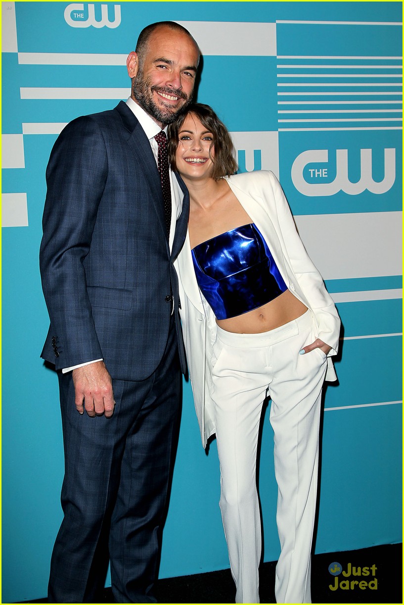 Stephen Amell & Emily Bett Rickards Hit The CW Upfronts With 'Arrow' Cast