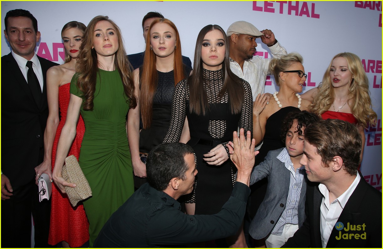 Hailee Steinfeld & Sophie Turner Are Two 'Barely Lethal' Ladies