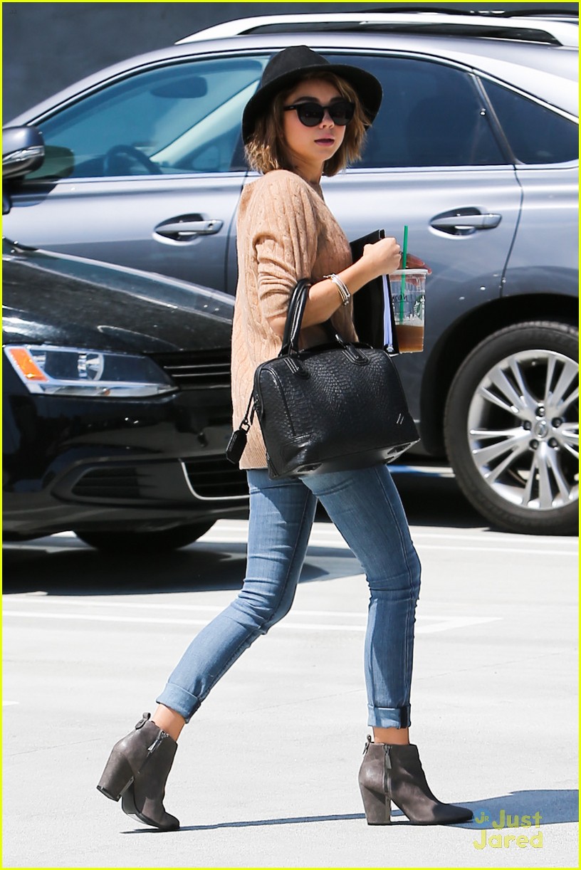 Sarah Hyland Is Tired of Los Angeles' Gloomy Days