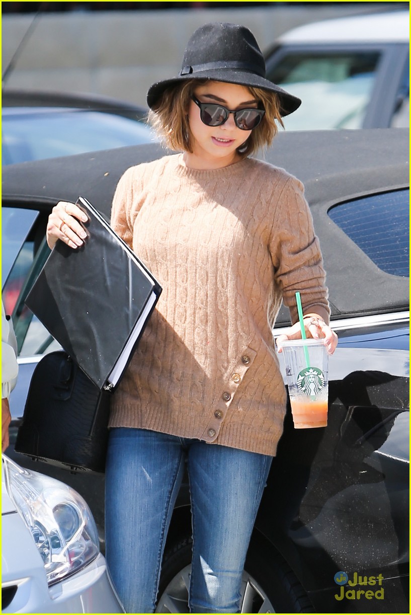 Sarah Hyland Is Tired of Los Angeles' Gloomy Days