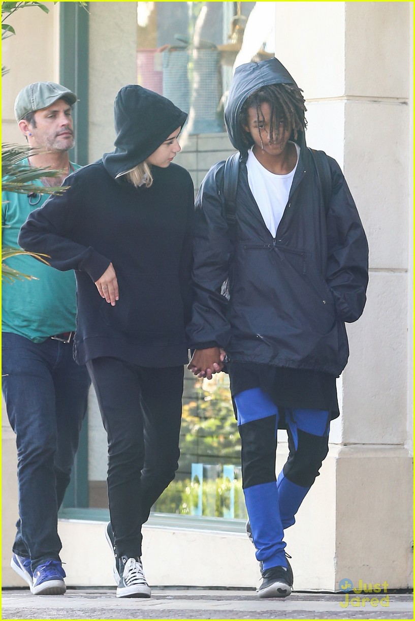 Jaden Smith Holds Hands With a Mystery Girl!