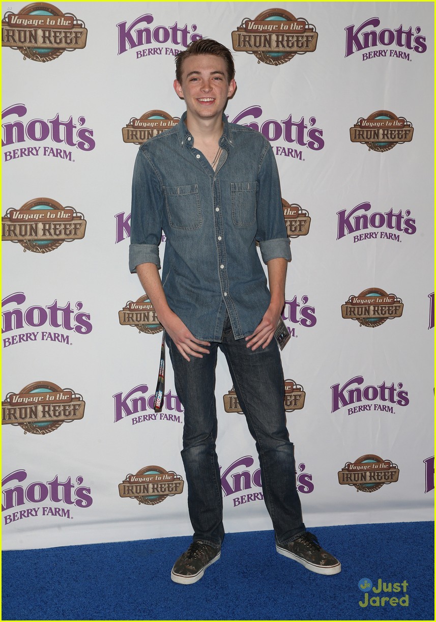 Gavin MacIntosh & Hayden Byerly Brave The Rain For Knott's Berry Farm Ride Launch