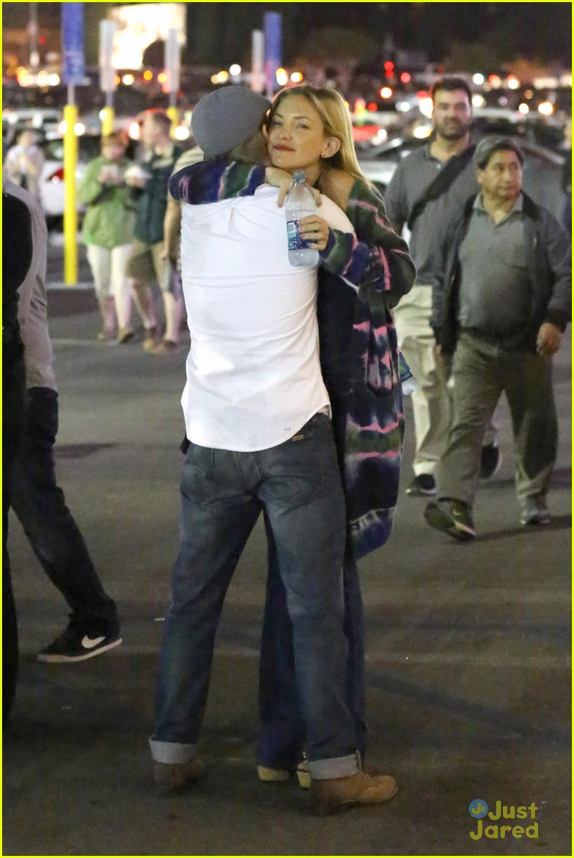 Julianne & Derek Hough Have a Double Date Night!