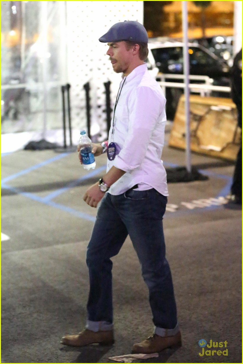 Julianne & Derek Hough Have a Double Date Night!