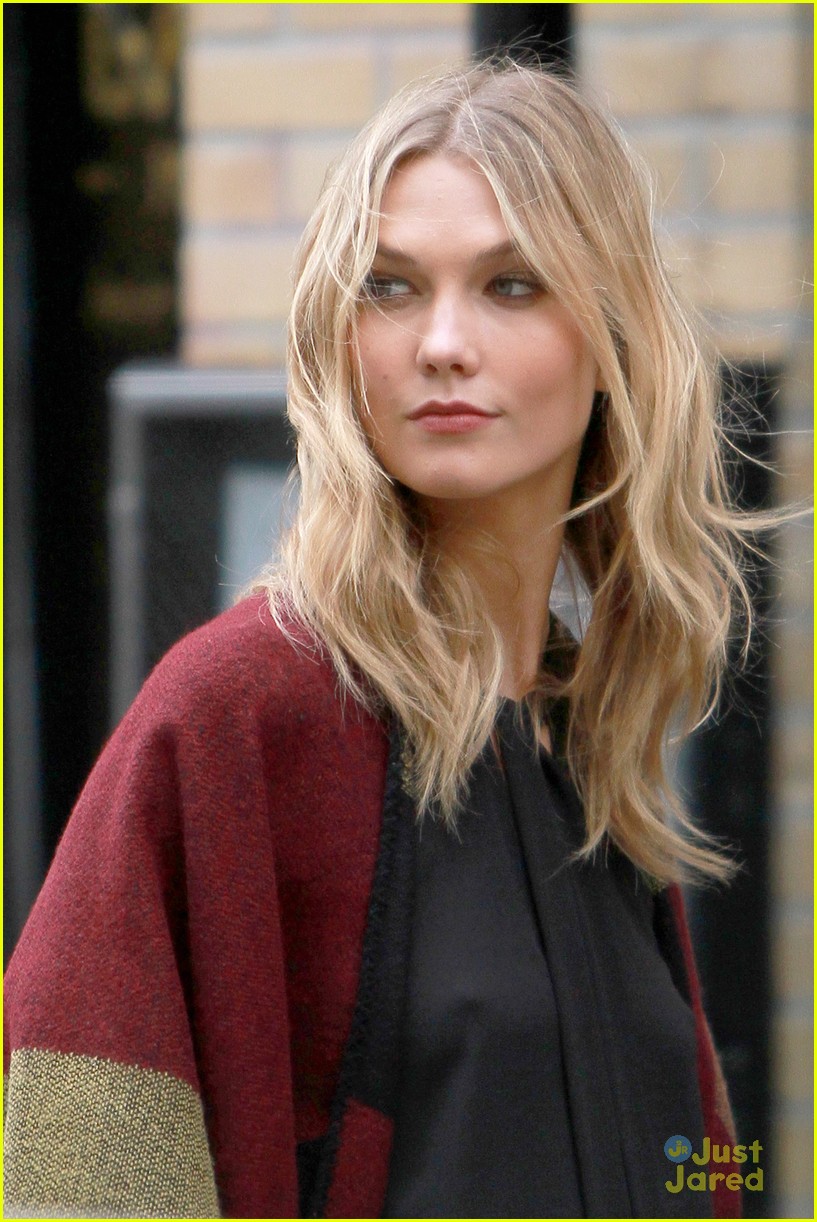 Taylor Swift Rocks Sheer Bodysuit Just Like Karlie Kloss's on 1989 Tour