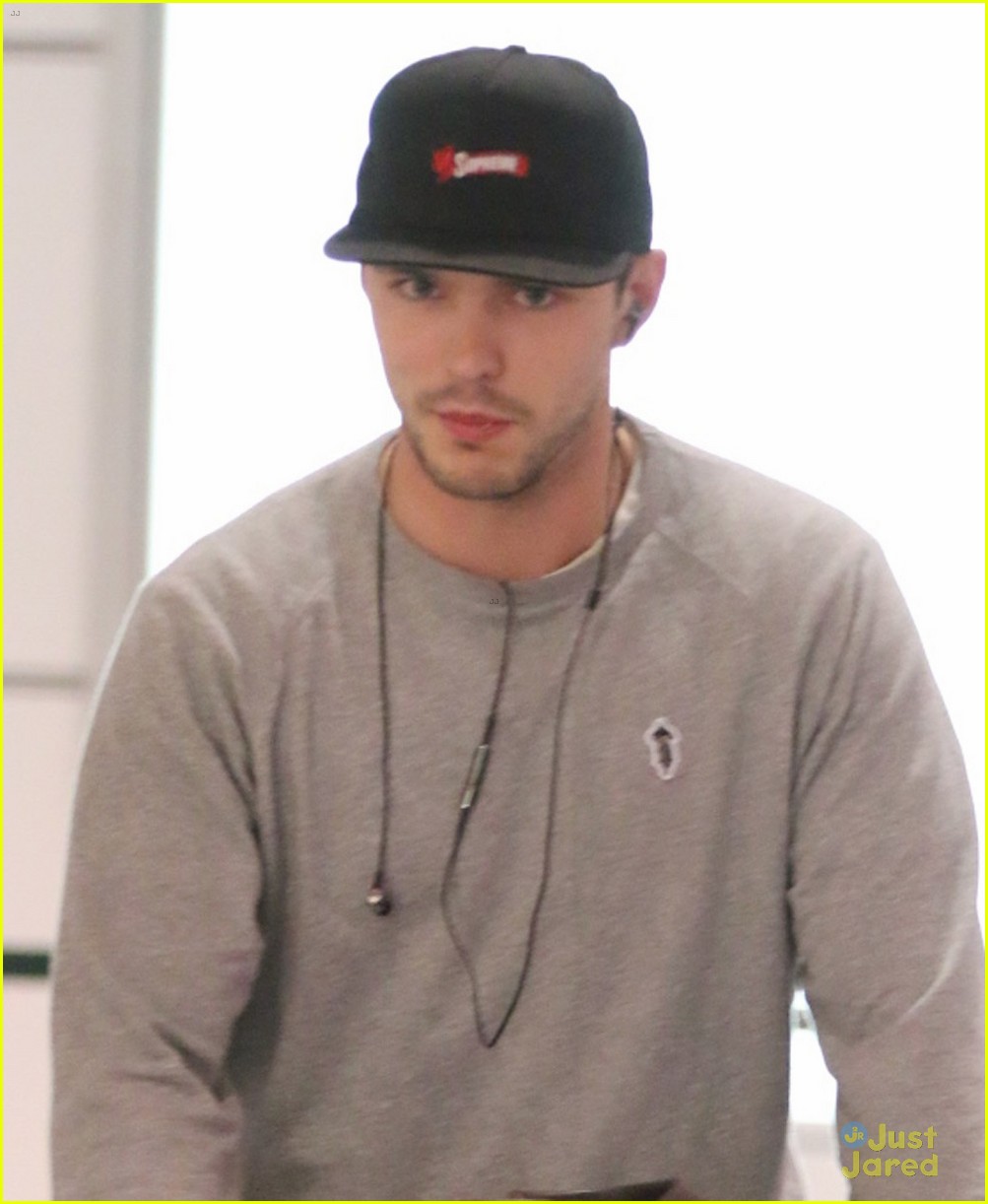 Jennifer Lawrence & Nicholas Hoult Look Thrilled Together On 'X-Men: Apocalypse' Set