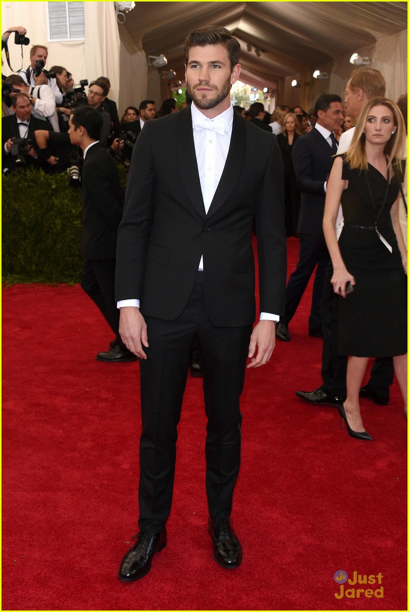 Nicola Peltz Slays in White at Met Gala 2015
