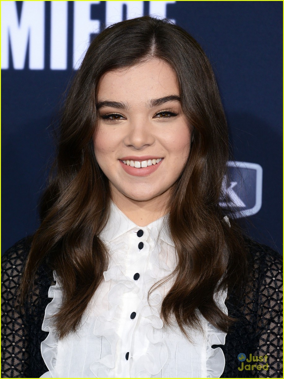 Anna Kendrick & Hailee Steinfeld Hit All the Right Notes at 'Pitch Perfect 2' Premiere