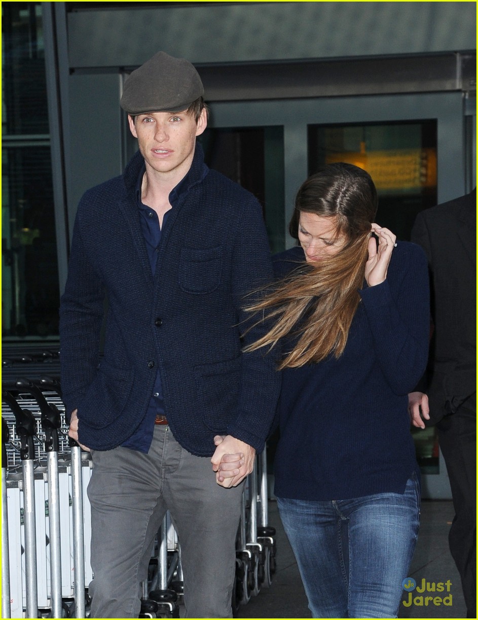 Eddie Redmayne & Hannah Bagshawe Catch London Flight After Met Gala
