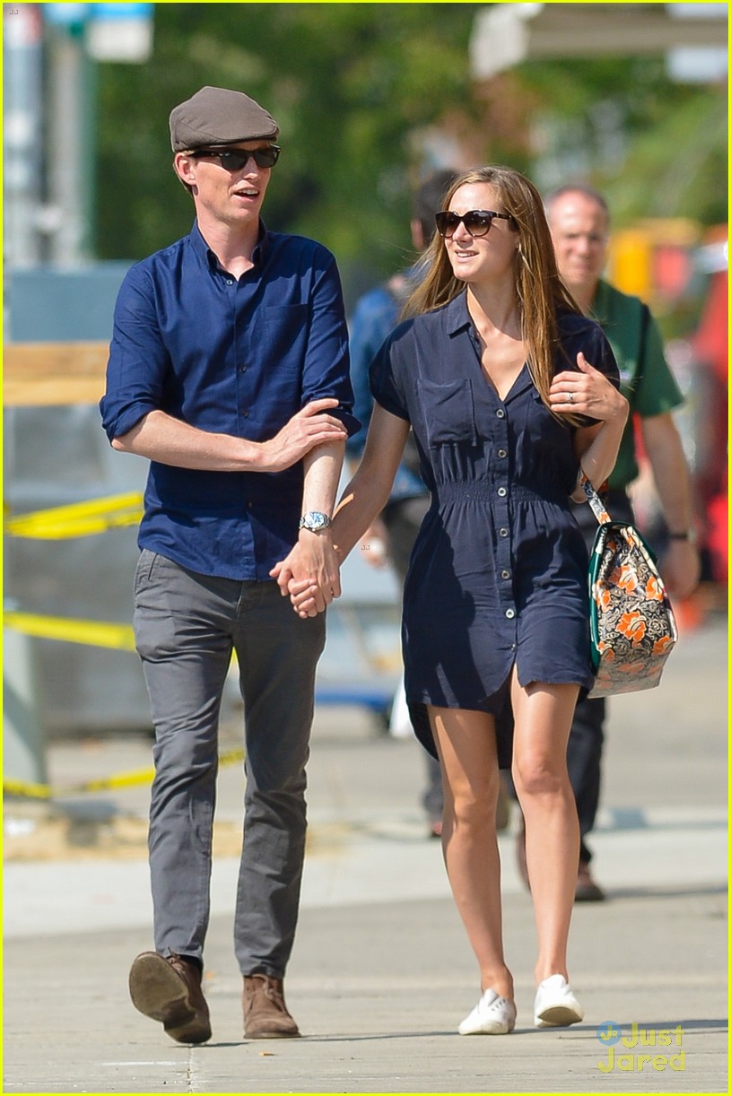 Eddie Redmayne & Hannah Bagshawe Catch London Flight After Met Gala