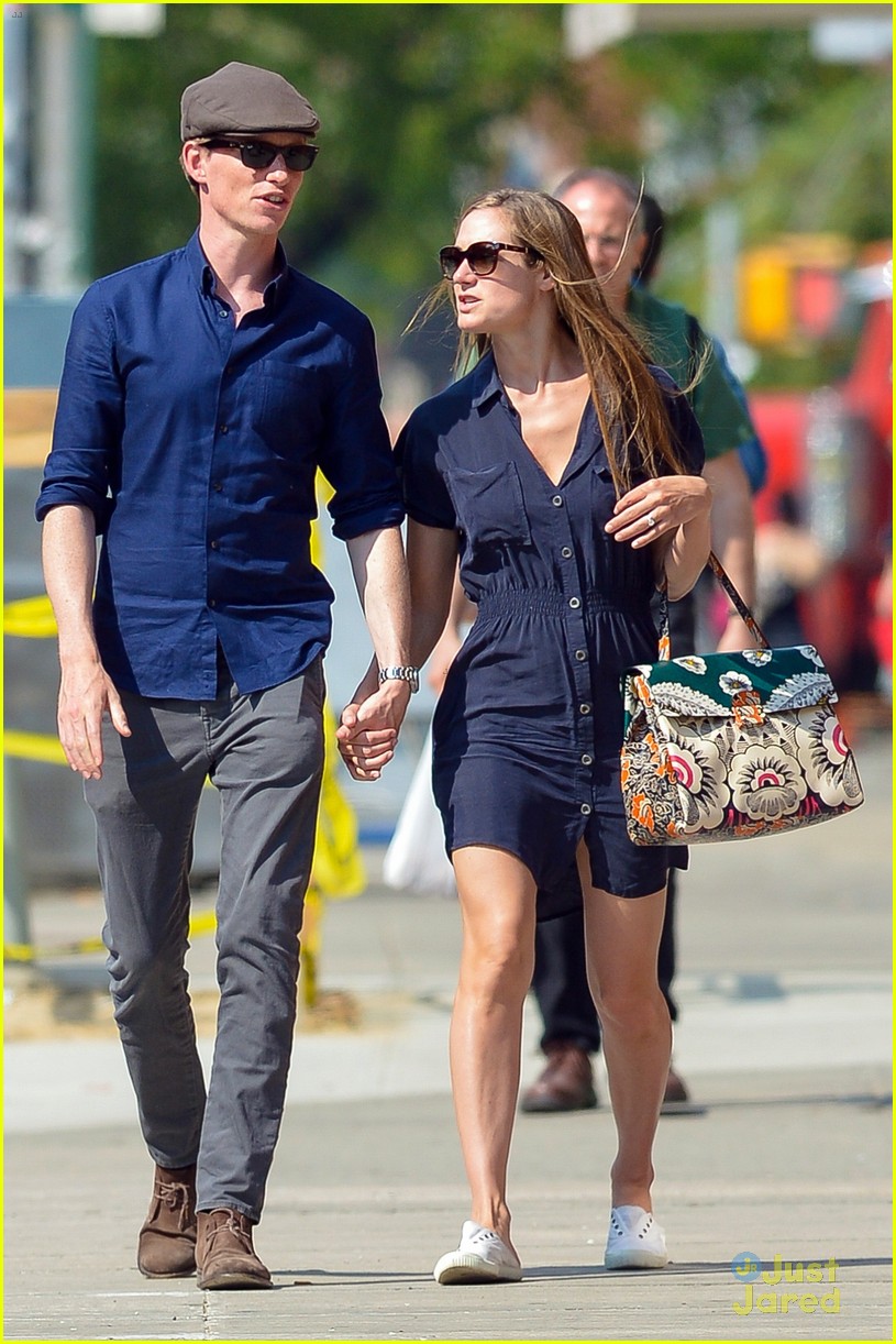 Eddie Redmayne & Hannah Bagshawe Catch London Flight After Met Gala