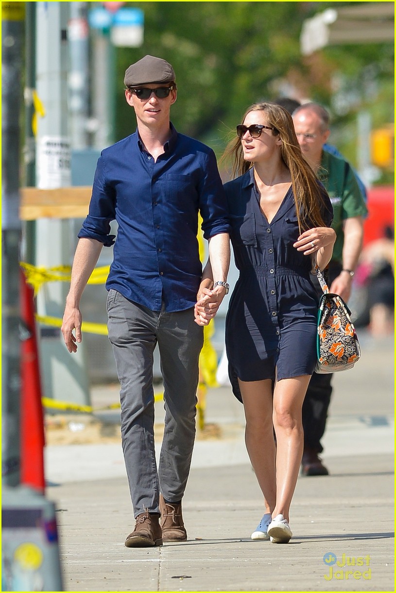 Eddie Redmayne & Hannah Bagshawe Catch London Flight After Met Gala