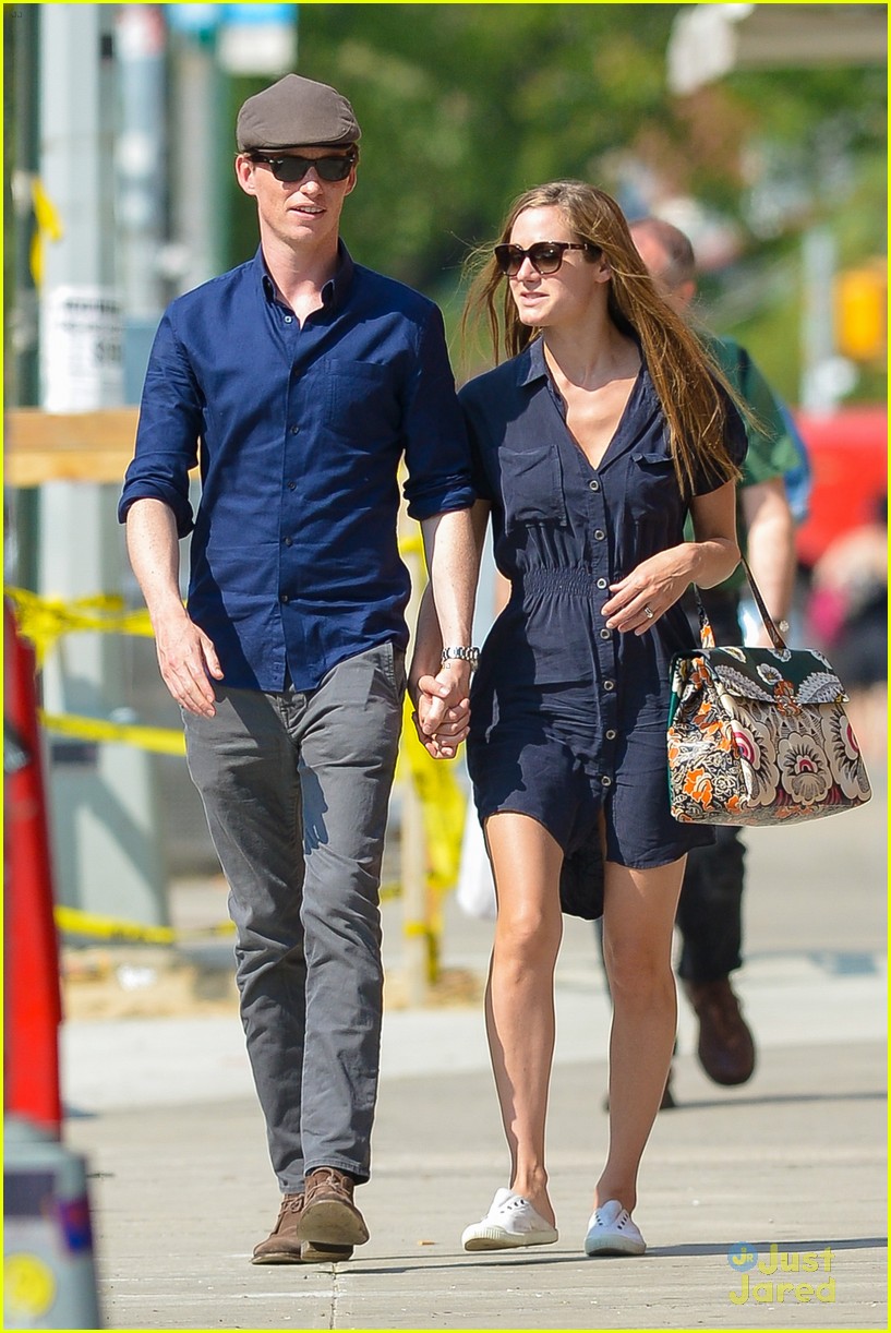 Eddie Redmayne & Hannah Bagshawe Catch London Flight After Met Gala