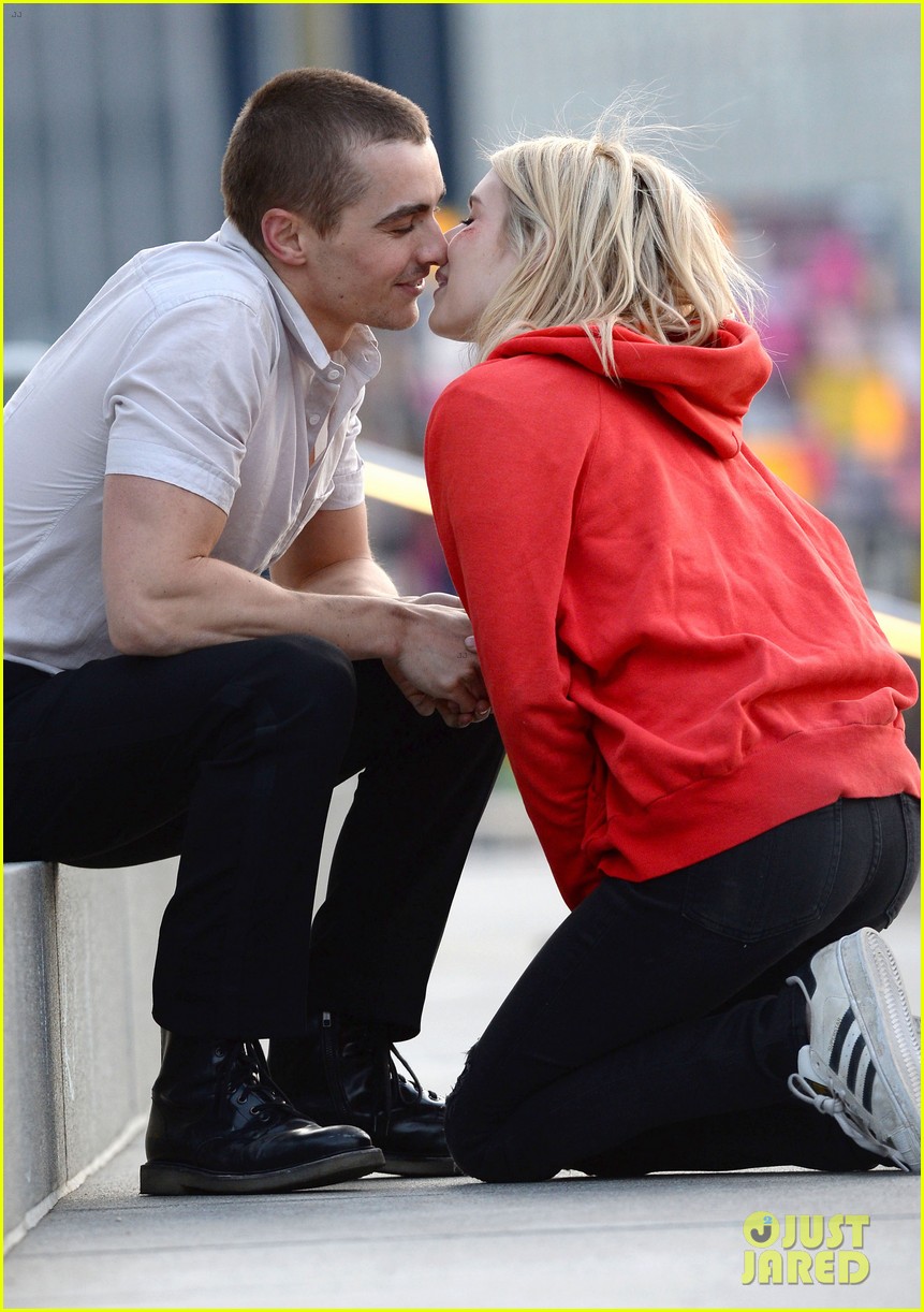 Emma Roberts & Dave Franco Get Passionate On 'Nerve' Set!