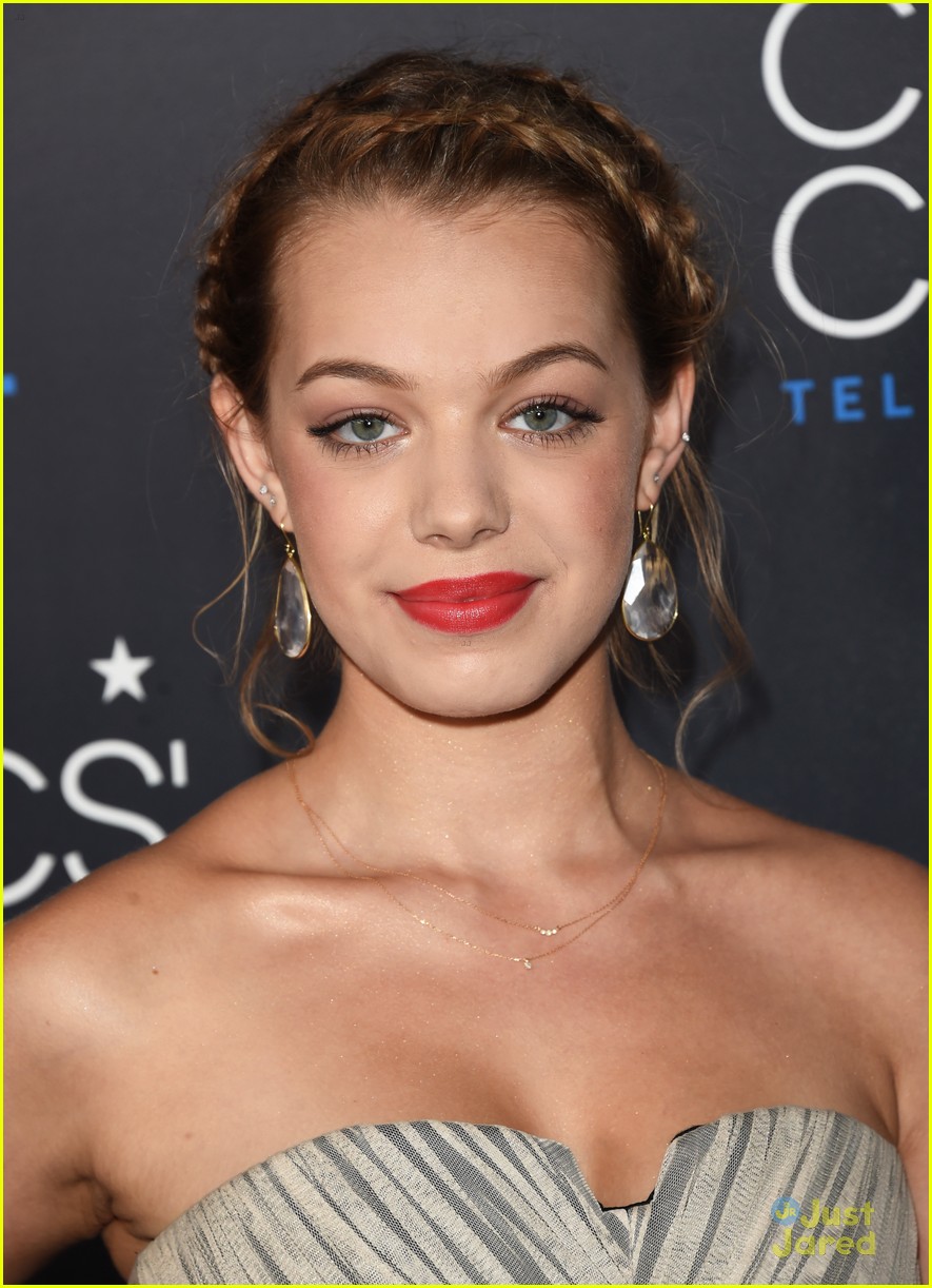 Sadie Calvano Gets Glam For Critics' Choice TV Awards 2015