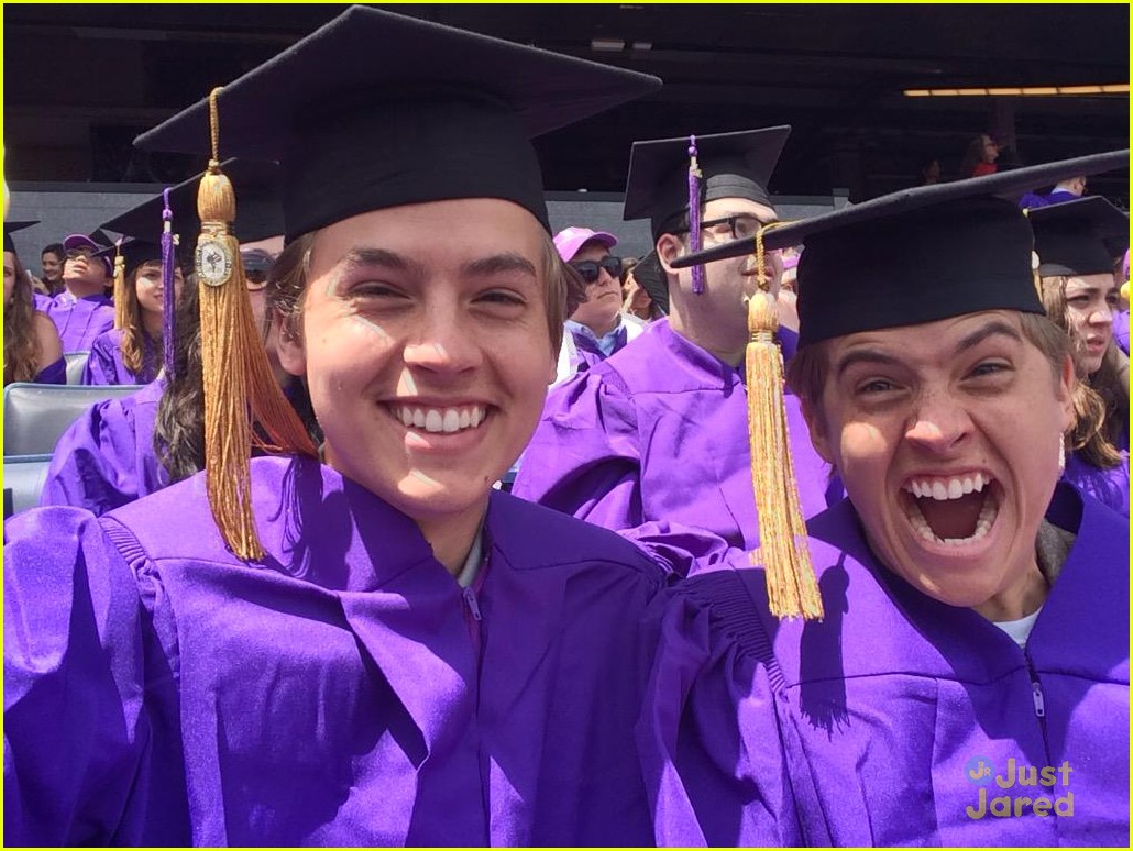 Dylan & Cole Sprouse Graduate With Honors From NYU!