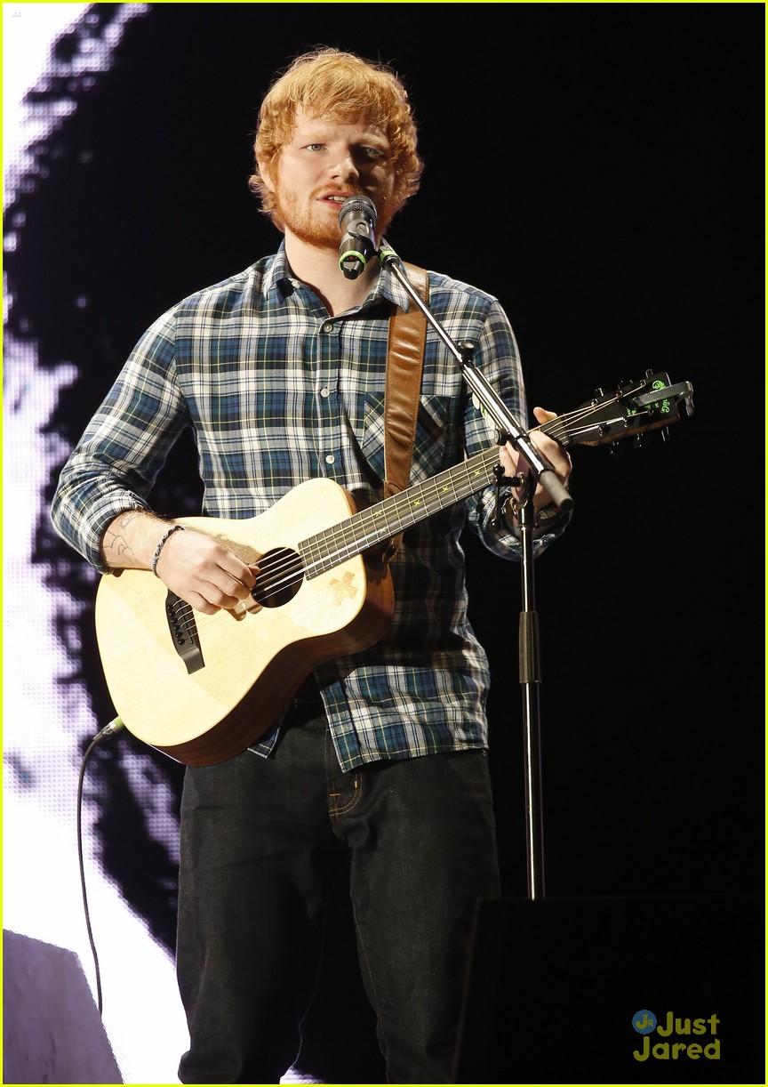 Taylor Swift & Ed Sheeran Perform 'Tenerife Sea' At Rock in Rio USA - Watch Now!