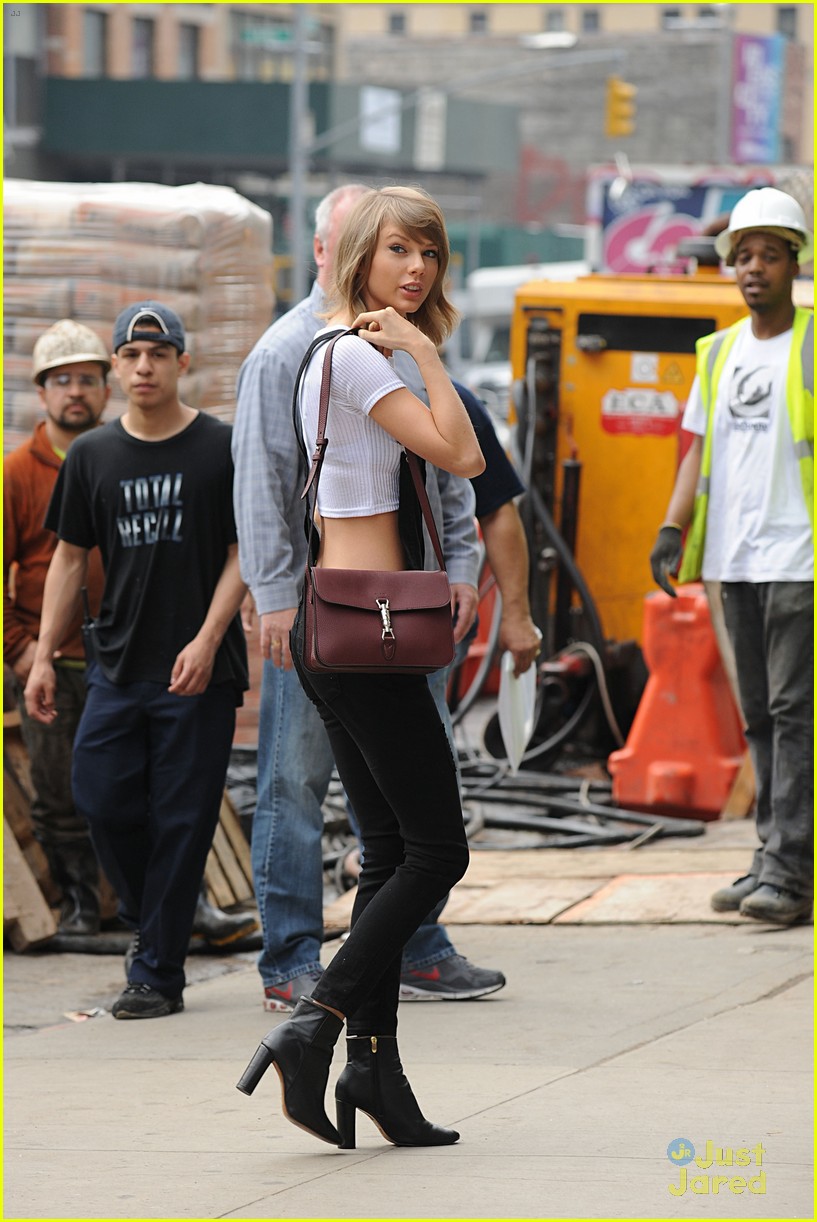 Taylor Swift Goes Wedding Dress Shopping for BFF Britany Maack