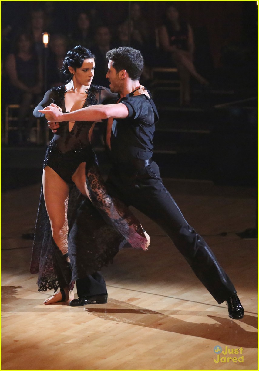 Rumer Willis & Val Chmerkovskiy Perform Fusion Dance on 'DWTS' Finale (Video)