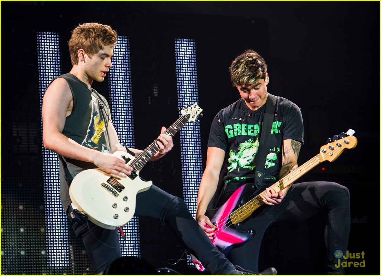 5 Seconds of Summer Bring Down the House in Birmingham!