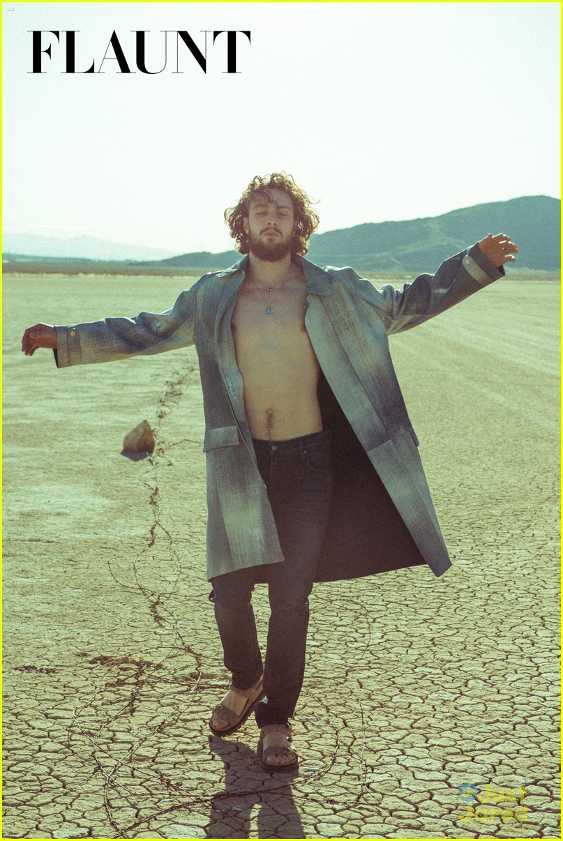 Avengers' Aaron Taylor-Johnson 'Flaunts' His Body in New Magazine Spread!