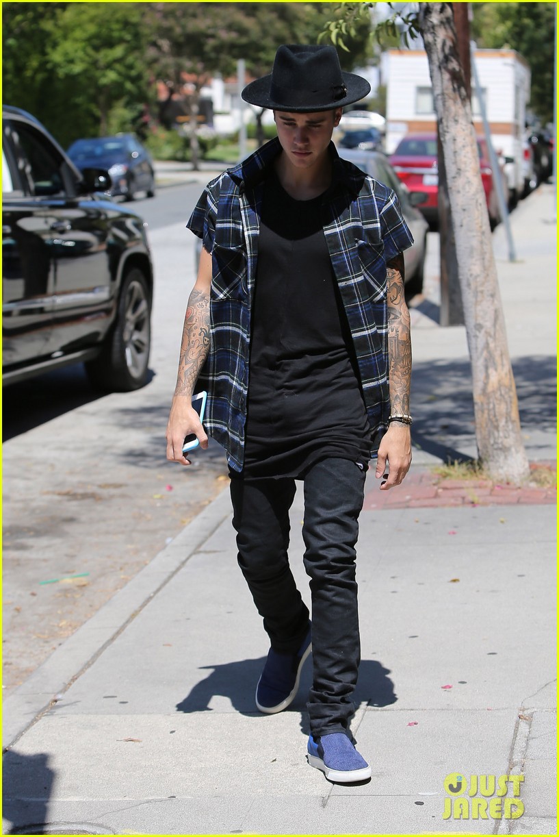 Justin Bieber Does a Parkour Sequence for 'Zoolander 2' - Get the Details!