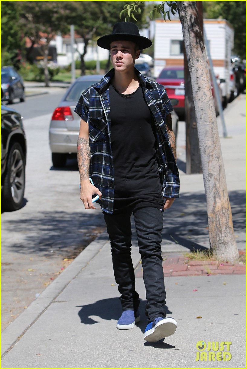 Justin Bieber Does a Parkour Sequence for 'Zoolander 2' - Get the Details!