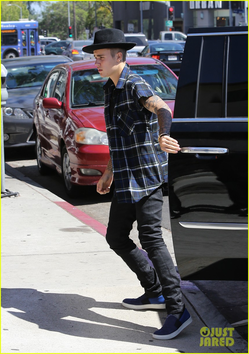 Justin Bieber Does a Parkour Sequence for 'Zoolander 2' - Get the Details!